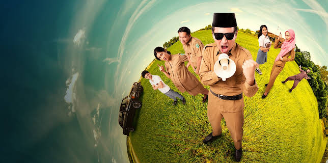 Crazy Awesome Teachers (2020)