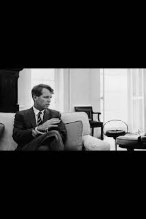 01:20: Oráculos y profecías: La detective Dorothy, el curandero psíquico y la profecía de la estrella | National Geographic | 9/15 2026