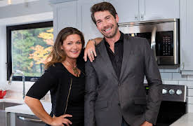 Love It Or List It: Vacation Homes: Michael & Kelly