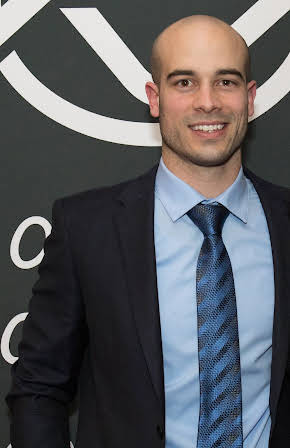 Steven Della Salla as 