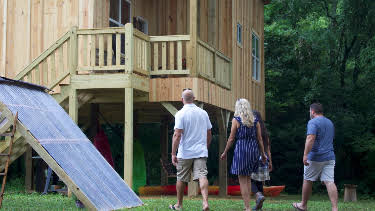 06:25: Building Off The Grid (S7 E6) (S7) | Discovery Channel | 8/20 2026