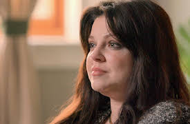 Shiny Happy People: Duggar Family Secrets: Arrows Activated