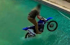 Wild & Weird America, Season 1: Go Big or Go Home