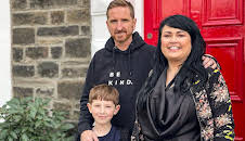 Rich House, Poor House (S8 E4)