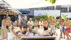 Ungkaren i paradis (S10 E4)