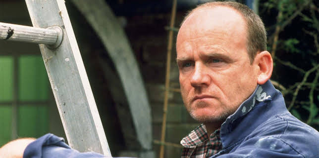 16:40: Morden i Midsomer (S6 E3) (S6) | TV8 | 12/23 2025