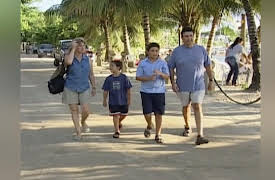 House Hunters International: Classic, Season 1: Roatan Relocation