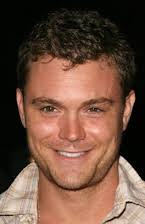 Clayne Crawford som 