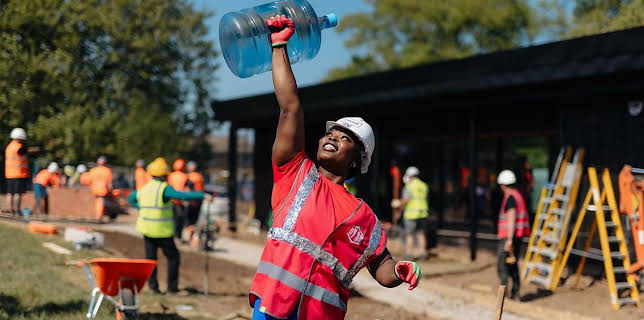 8:00 PM: DIY SOS (S34) | BBC One Oxfordshire | 12/30 2025