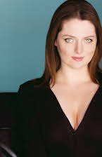 Lauren Ash som 