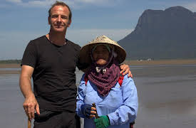 Robson Green's Extreme Fisherman: Borneo