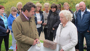 12:00 PM: Antiques Roadshow (S38 E26) (S38) | Yesterday | 9/25 2026