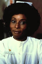Madge Sinclair como 
