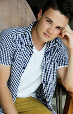 Dominic Deutscher as 