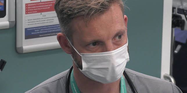 10:00 PM: 24 Hours in A&E | Channel 4 | 11/24 2025