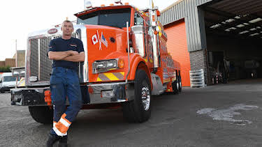 3:20 AM: Trucking Hell (S2 E2) (S2) | Paramount | 4/11 2026