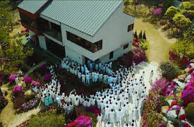 Guds svek: Tro och lögner: Mannen som blev Manmins gud