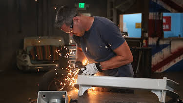 19:55: Bilfikserne (S14 E6) (S14) | Discovery Channel | 1/1 2026