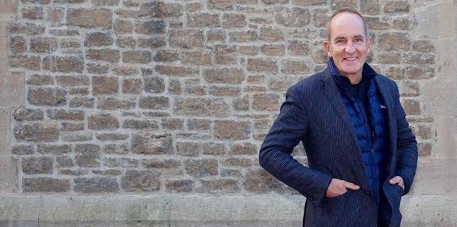 20:15: Documental Grandes Diseños | LA 2 | 10/28 2025