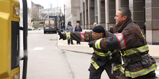 19:00: Chicago Fire (S10 E21) (S10) | Viasat Series | 2/10 2026