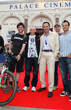 Richard De Aragues como Director