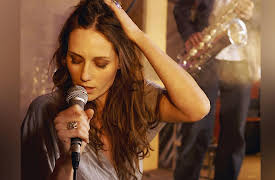 Mastering Stage Presence: How to Present to Any Audience: The Glorious Human Voice