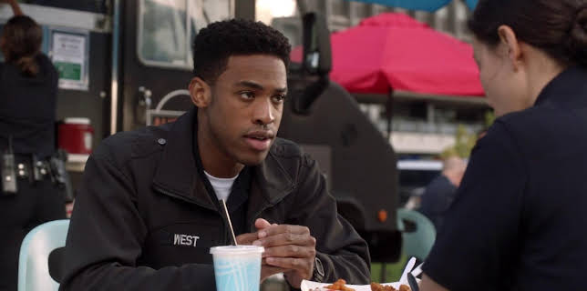 04:15: The Rookie (S3 E4) (S3) | Viasat Series | 11/8 2025