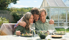 Sommaren med släkten (S7 E11)