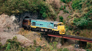 19:15: Mit dem Zug durch Neuseeland (2/2) | ARD Alpha | 4/3 2026