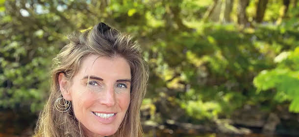 Yorkshire Shepherdess Amanda Owen Slams Trolls Who Call Her Farm "Fake Glamorous"