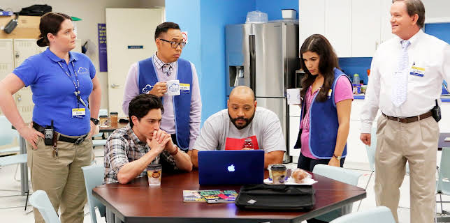 9:30 PM: Superstore (S1 E6) (S1) | Dave | 1/10 2026