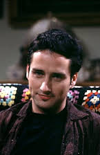 Glenn Quinn som Allen Doyle