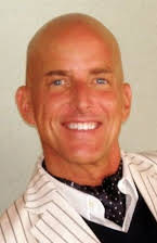 Ron Oliver som Director