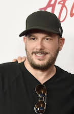 Courtney Solomon como Director