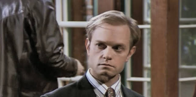 9:10 AM: Frasier | Channel 4 | 12/8 2025