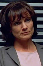 Catherine McClements como 
