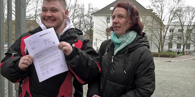 18:05: Hartz und herzlich - Tag für Tag Rostock (S12 E35) (S12) | RTL 2 | 12/11 2025