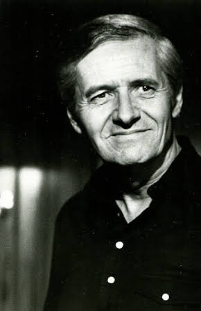 Arthur Hill as 