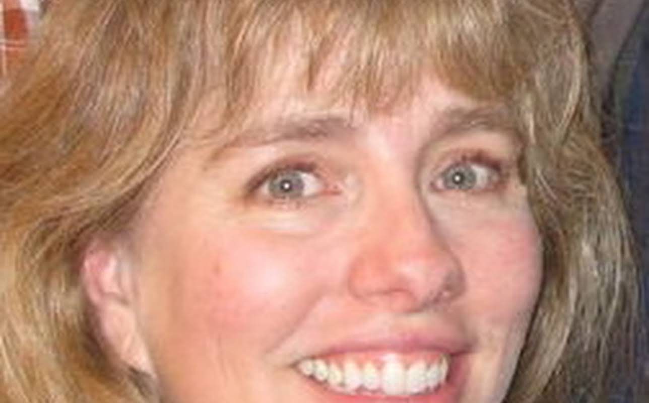 Lisa Roberts Gillan