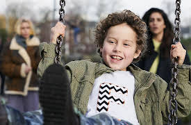 I Hate Suzie, Season 1: Bargaining