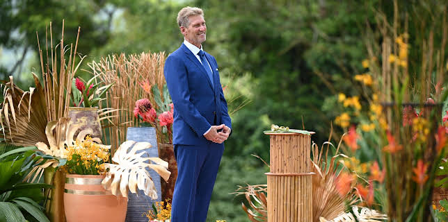 07:30: Ungkaren senior (S1 E8) (S1) | FEM | 11/6 2025