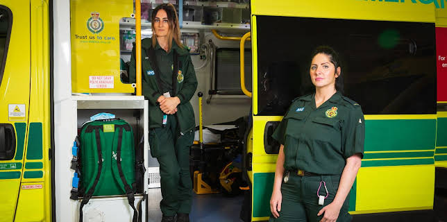 11:05 PM: 999: On the Front Line | More 4 | 11/13 2025