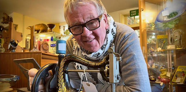 4:30 PM: Antiques Road Trip (S31) | BBC One | 11/18 2025