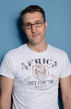 Donovan Marsh como Director