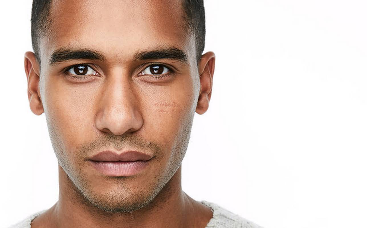 Elliot Knight