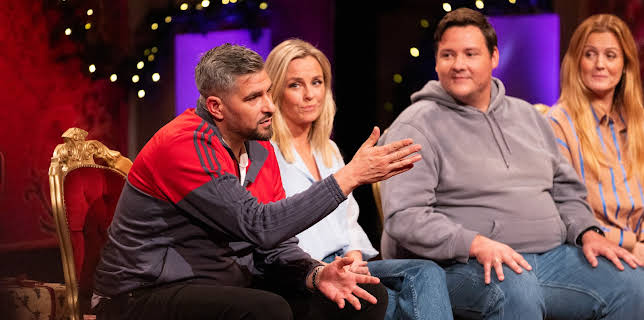 21:30: Kongen befaler julespesial (S1 E3) (S1) | TVNorge | 11/27 2025