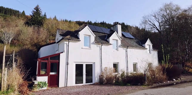 02:00: En plats på landet (S31 E12) (S31) | TV8 | 11/23 2025