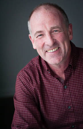 Dave Kenneth MacKinnon as 