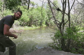 Alone: The Skills Challenge Season 1: Fishing Kit & Smoker