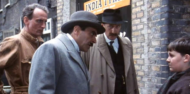 12:30: Poirot: Mord i smuget | NRK 2 | 1/7 2026